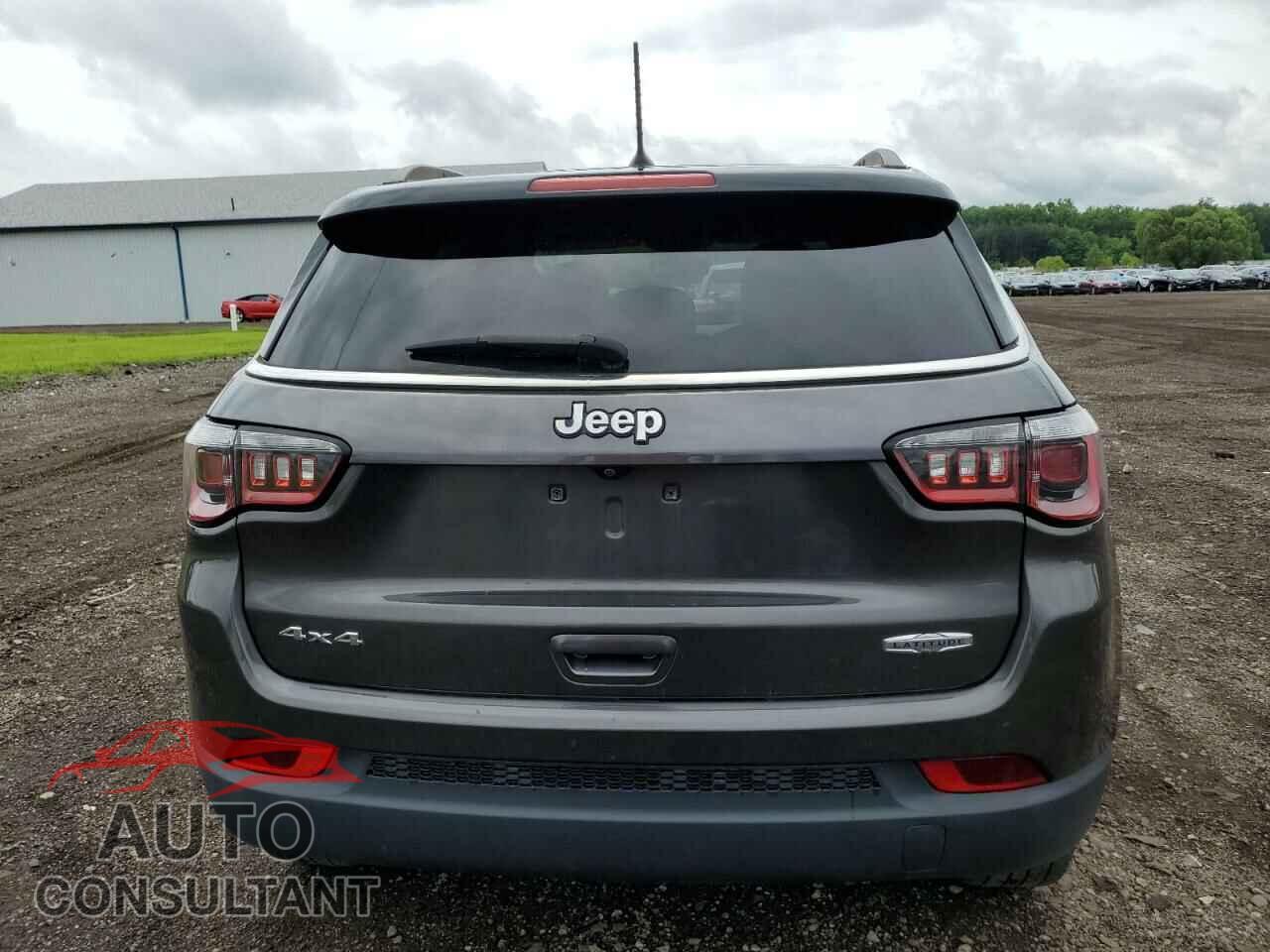 JEEP COMPASS 2018 - 3C4NJDBB3JT142467