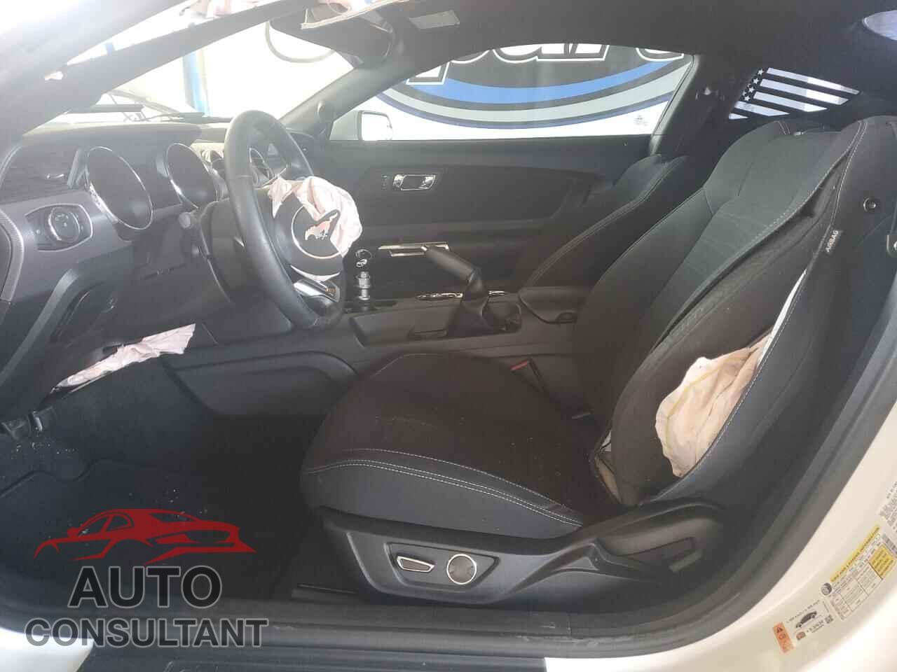 FORD MUSTANG 2017 - 1FA6P8CF8H5272336