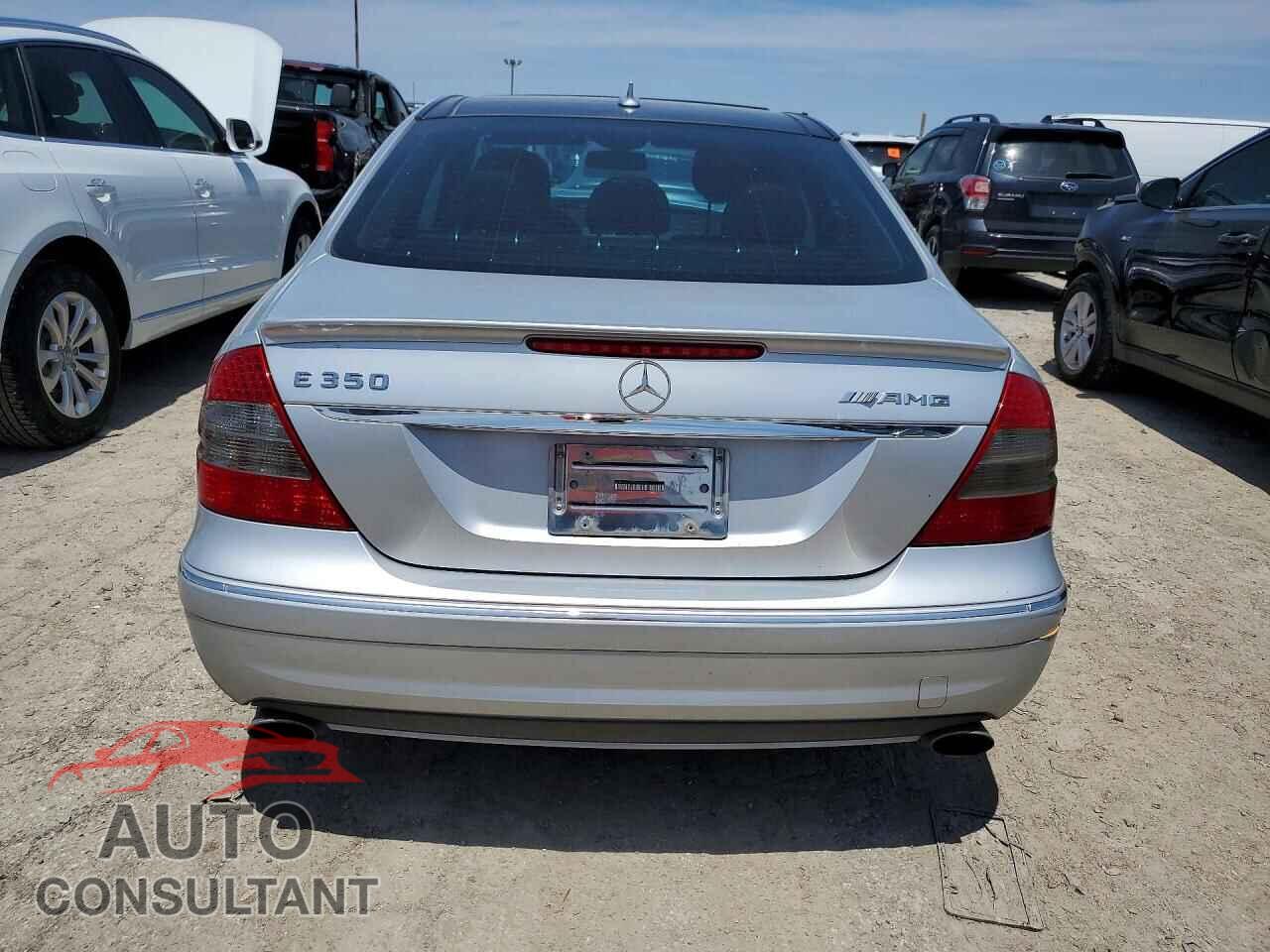 MERCEDES-BENZ E-CLASS 2009 - WDBUF56X49B435492
