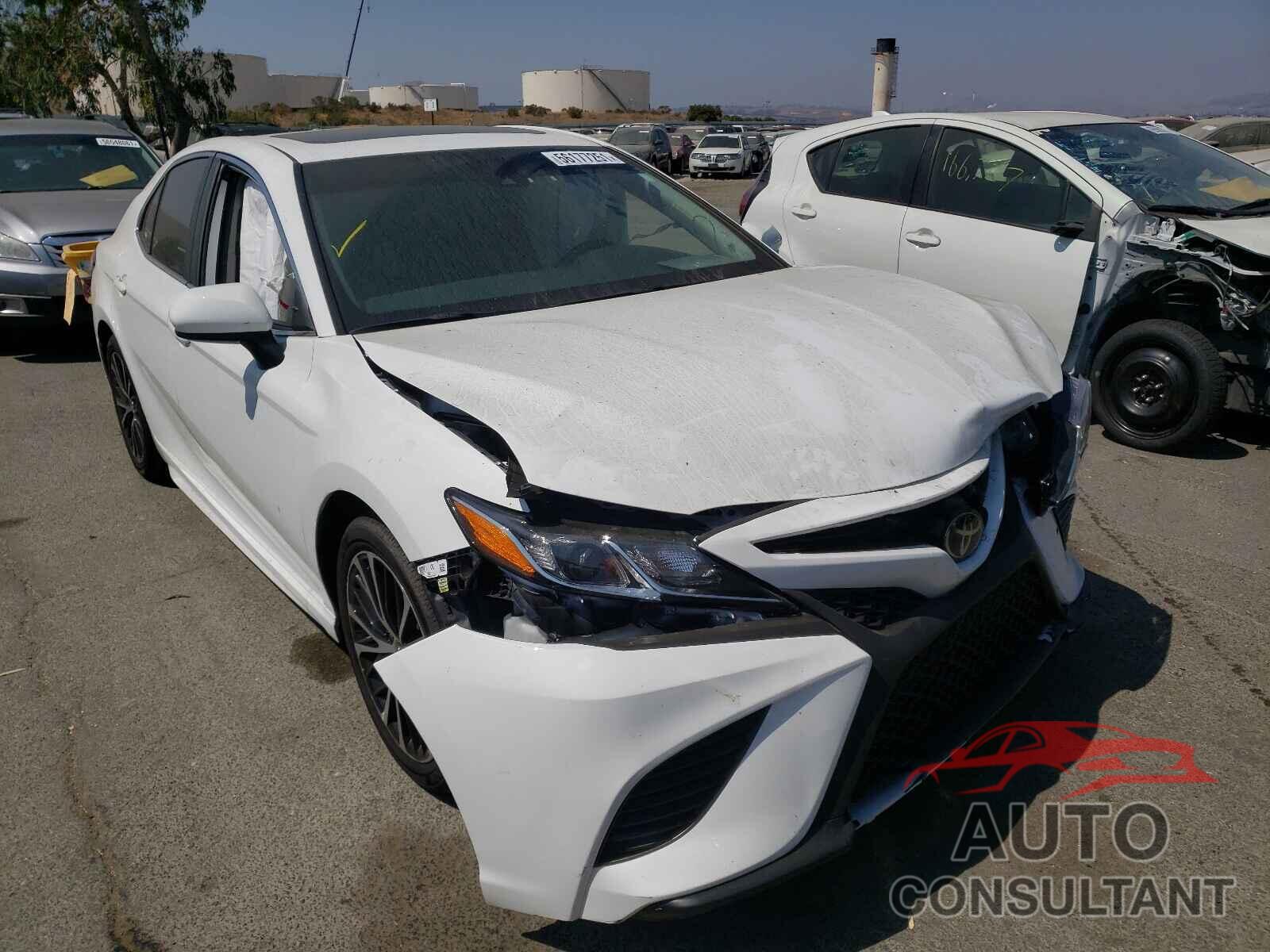 TOYOTA CAMRY 2020 - 4T1G11AK6LU908804