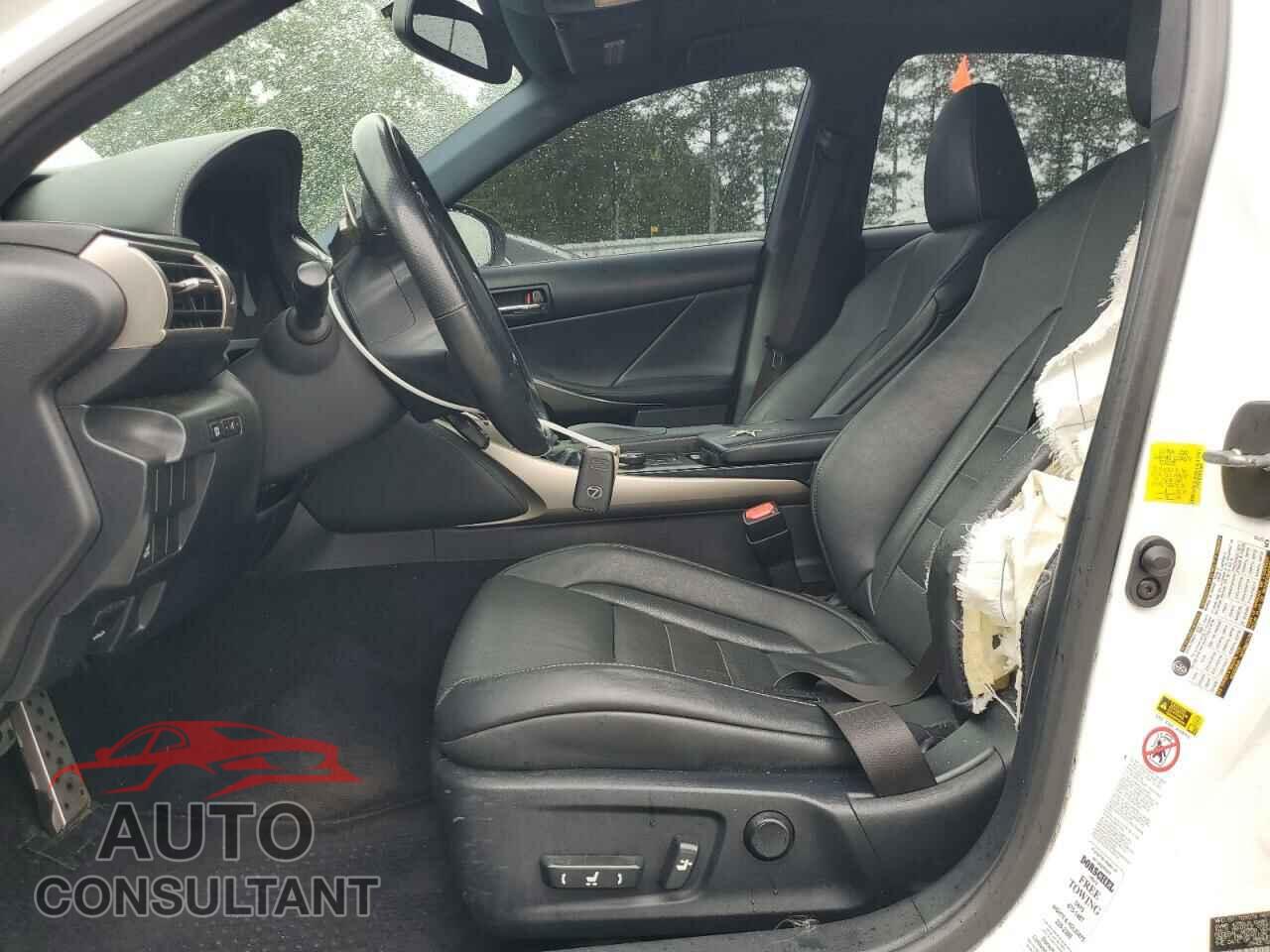 LEXUS IS 2014 - JTHCE1D28E5003009