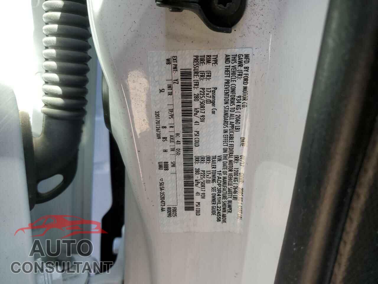 FORD FOCUS 2017 - 1FADP3R41HL224558