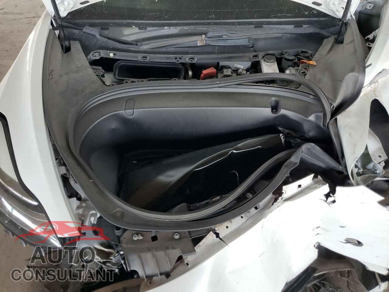 TESLA MODEL 3 2018 - 5YJ3E1EA2JF015771