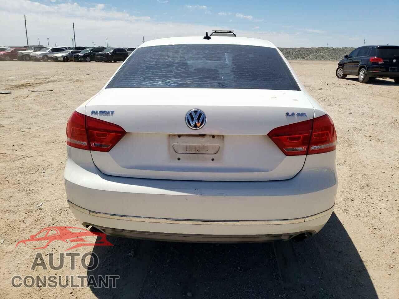 VOLKSWAGEN PASSAT 2013 - 1VWCM7A36DC044461