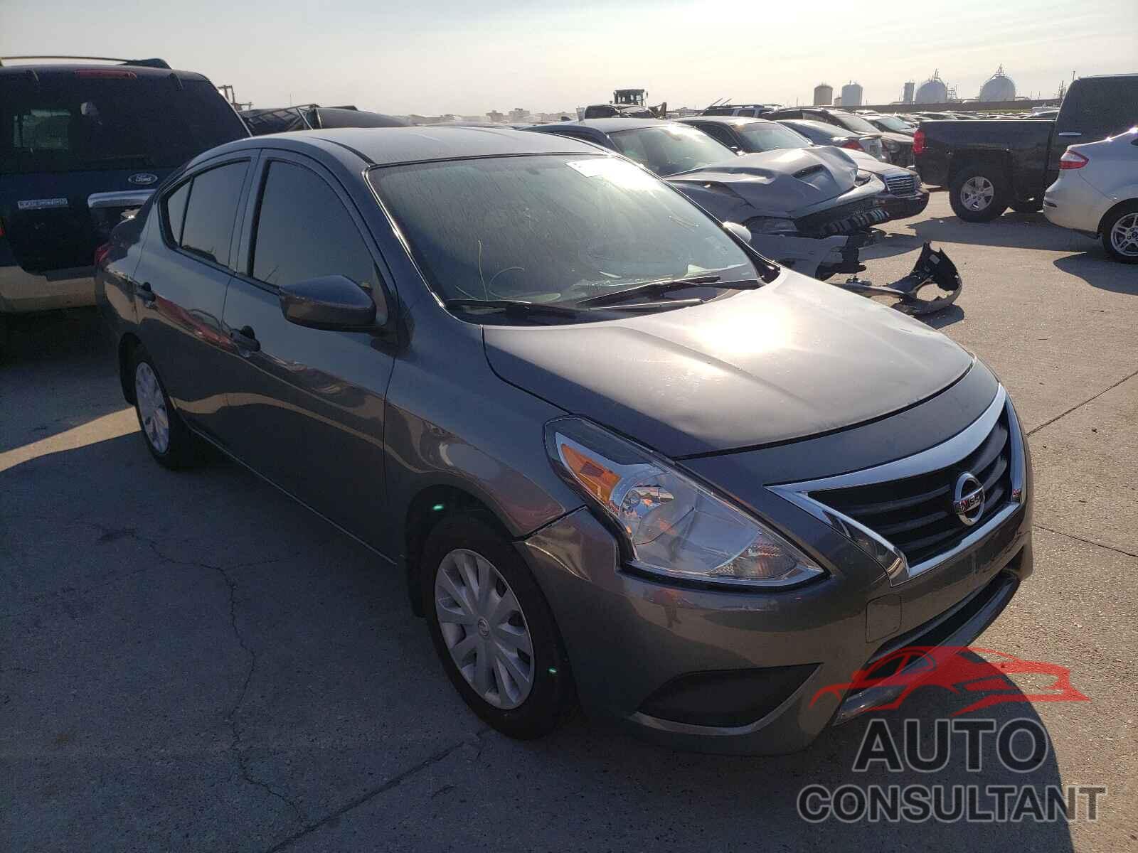 NISSAN VERSA 2017 - 3N1CN7AP8HL847188