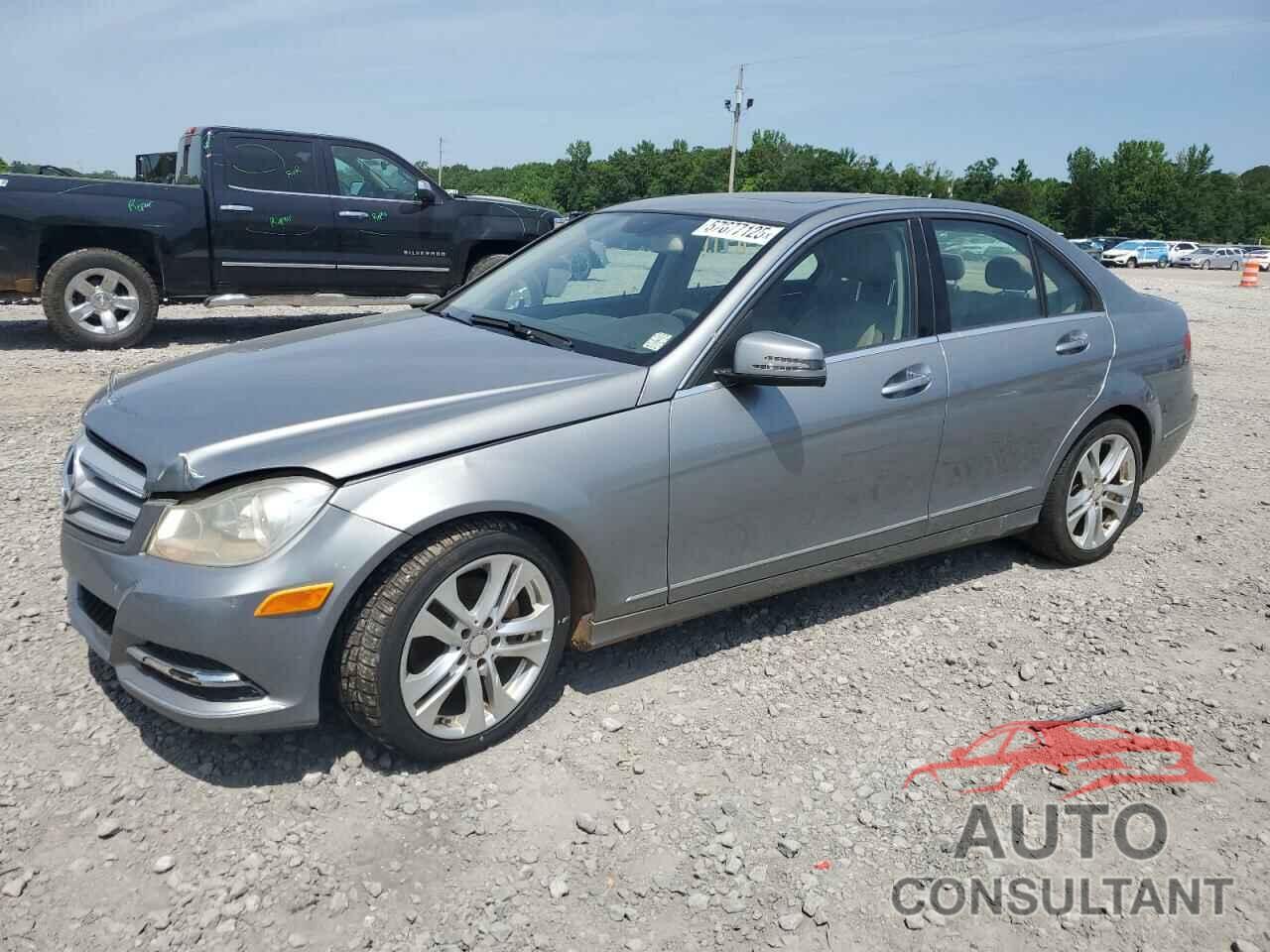 MERCEDES-BENZ C-CLASS 2013 - WDDGF4HB7DR282607