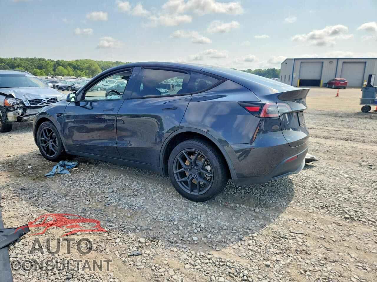 TESLA MODEL Y 2024 - 7SAYGDEE3RF993411