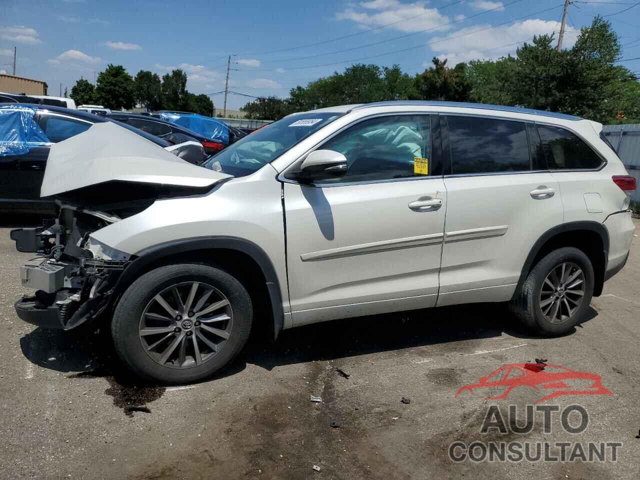 TOYOTA HIGHLANDER 2018 - 5TDJZRFH3JS559343