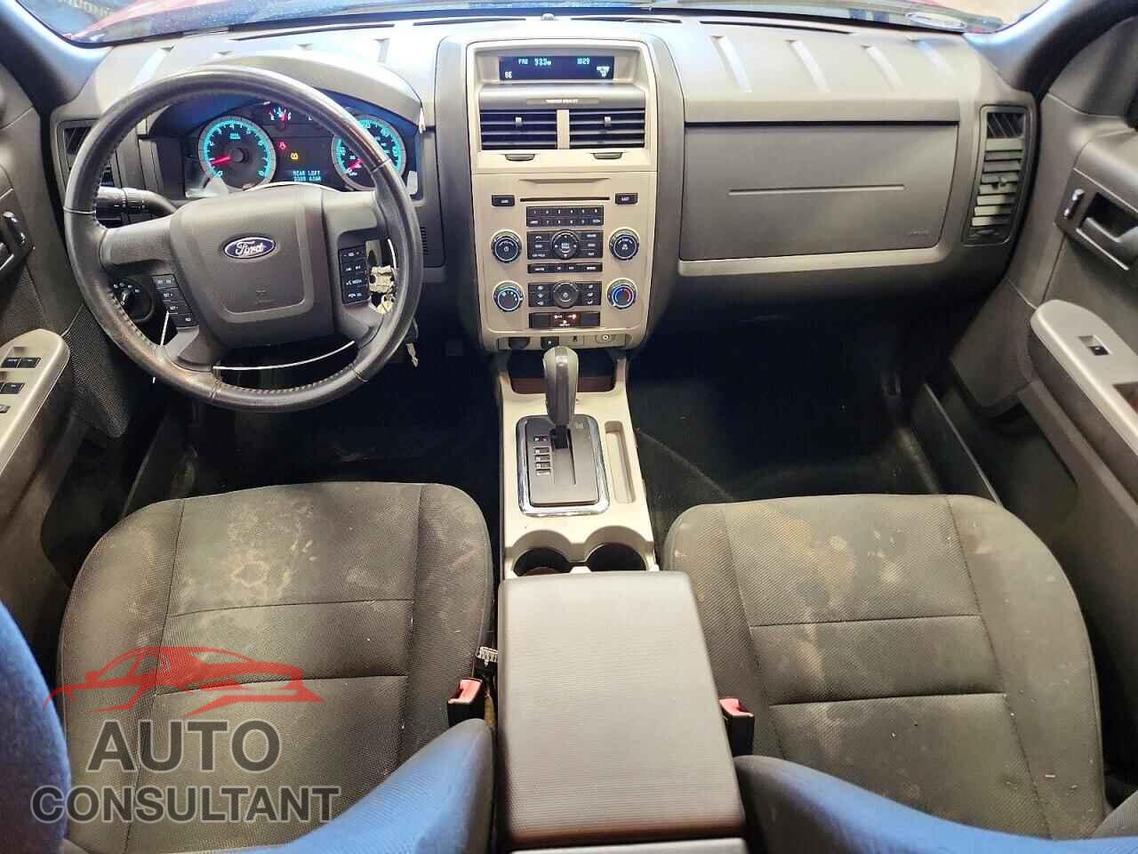 FORD ESCAPE 2010 - 1FMCU9DG7AKB09683
