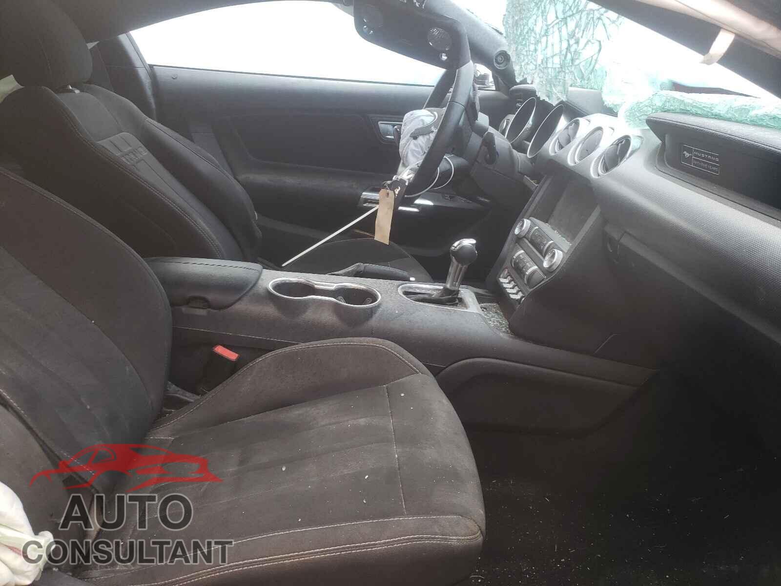FORD MUSTANG 2020 - 1FA6P8CF4L5176406