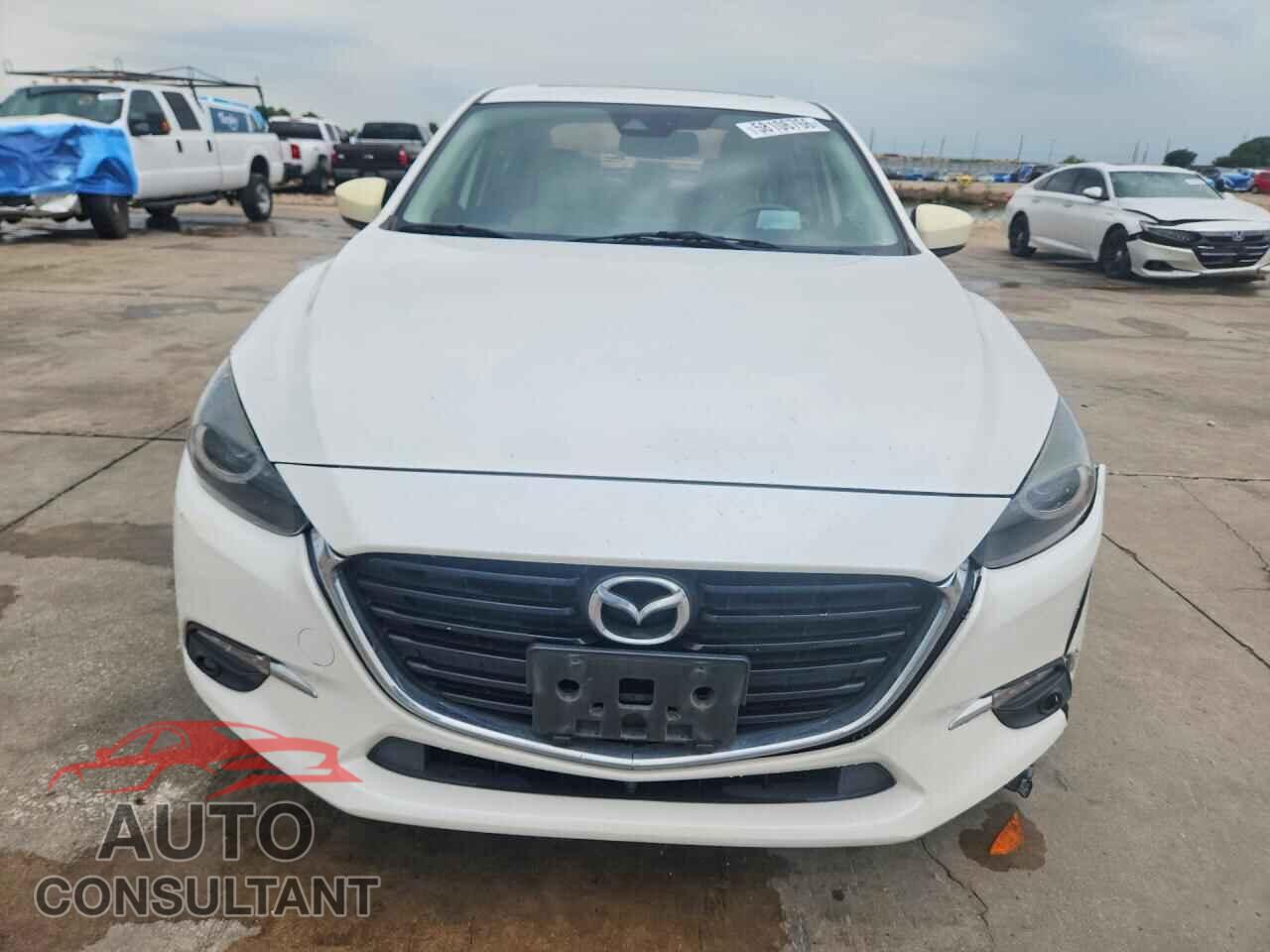 MAZDA 3 2017 - 3MZBN1W30HM140136