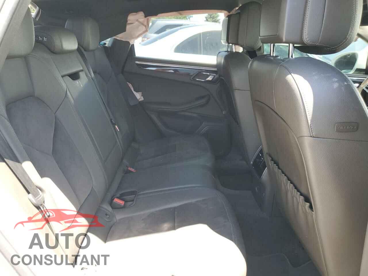 PORSCHE MACAN 2018 - WP1AA2A51JLB02672