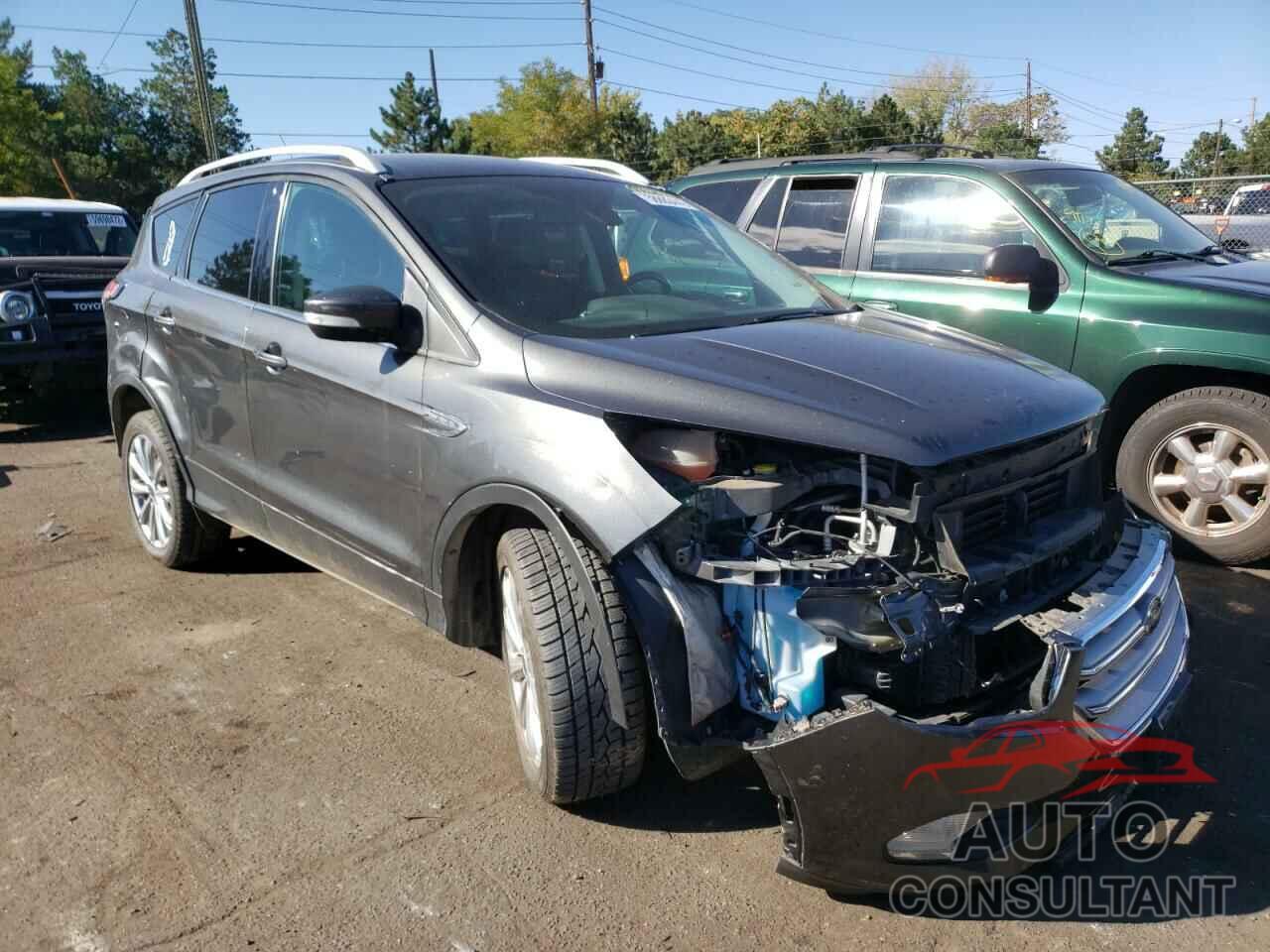 FORD ESCAPE 2017 - 1FMCU9J96HUE62145
