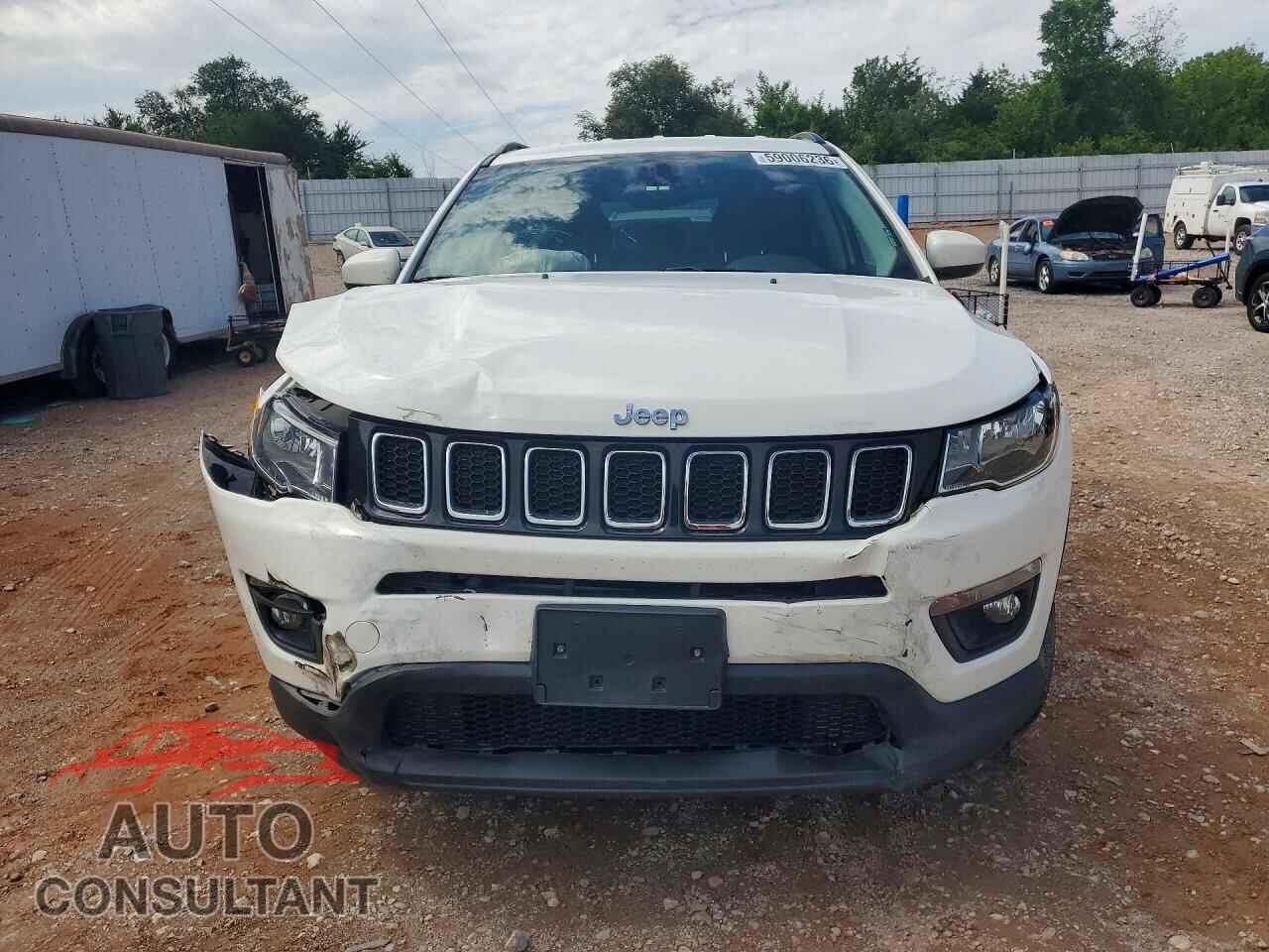 JEEP COMPASS 2018 - 3C4NJDBB7JT399213