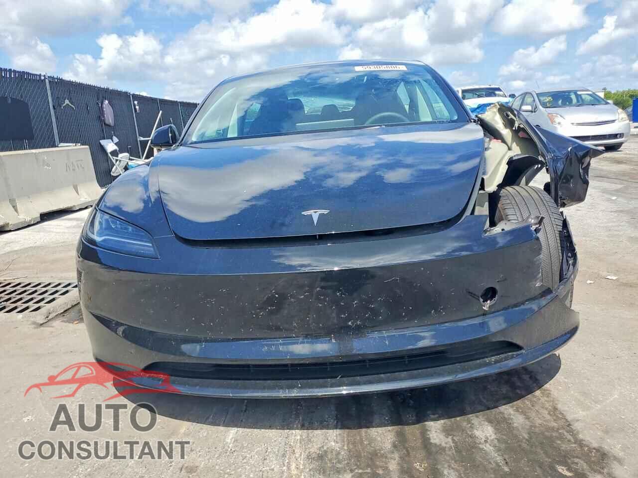 TESLA MODEL 3 2025 - 5YJ3E1EA4SF887239