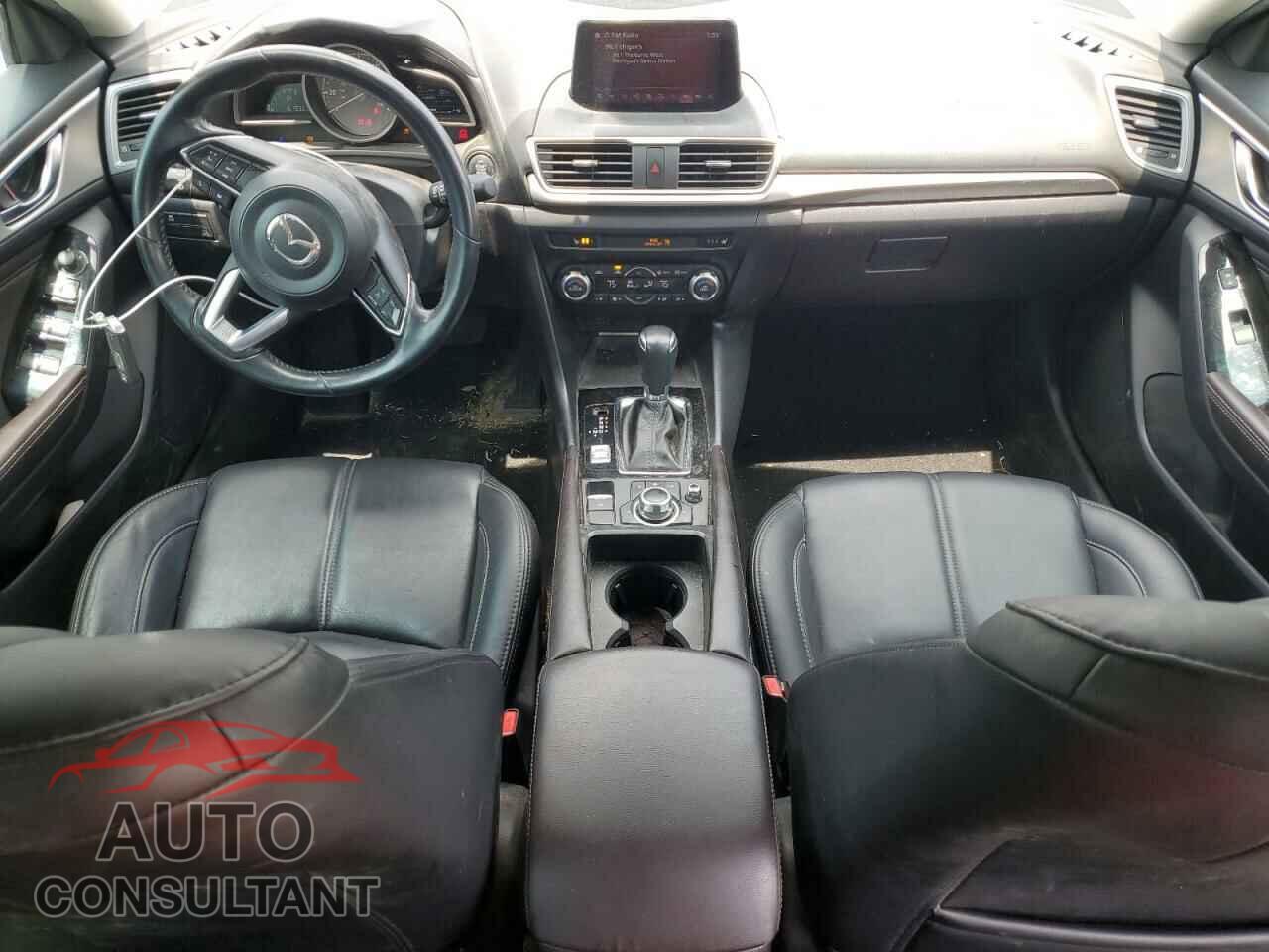 MAZDA 3 2017 - 3MZBN1L72HM136418