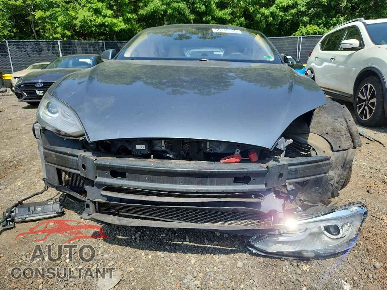 TESLA MODEL S 2013 - 5YJSA1DN6DFP12652