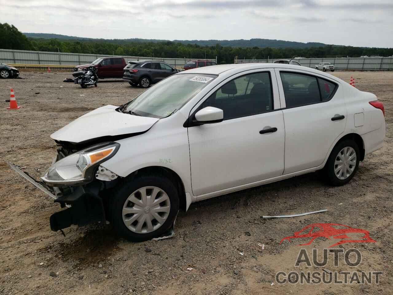 NISSAN VERSA 2019 - 3N1CN7AP5KL824619