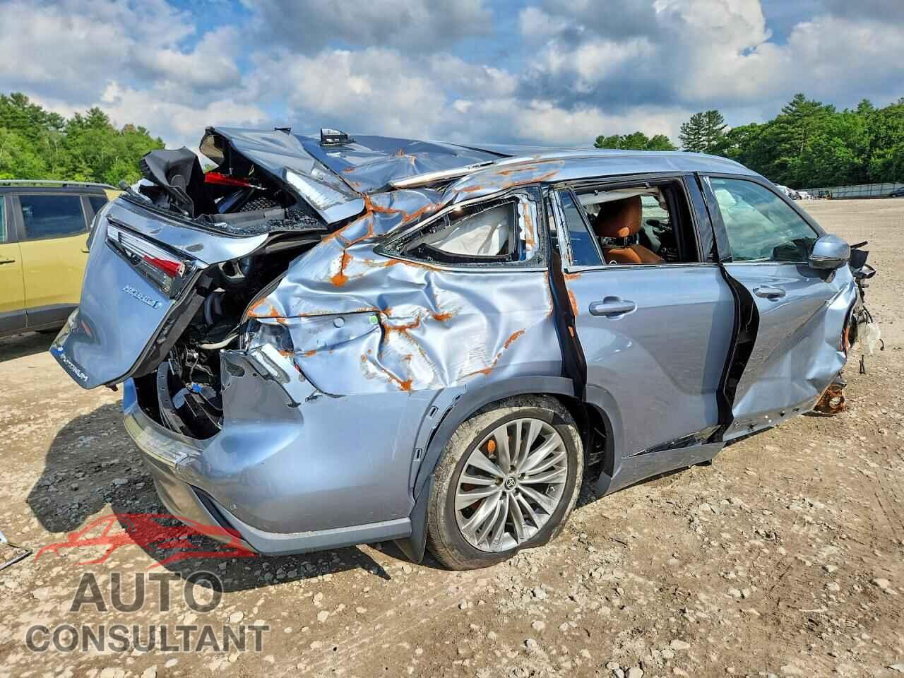 TOYOTA HIGHLANDER 2021 - 5TDEBRCH9MS030011