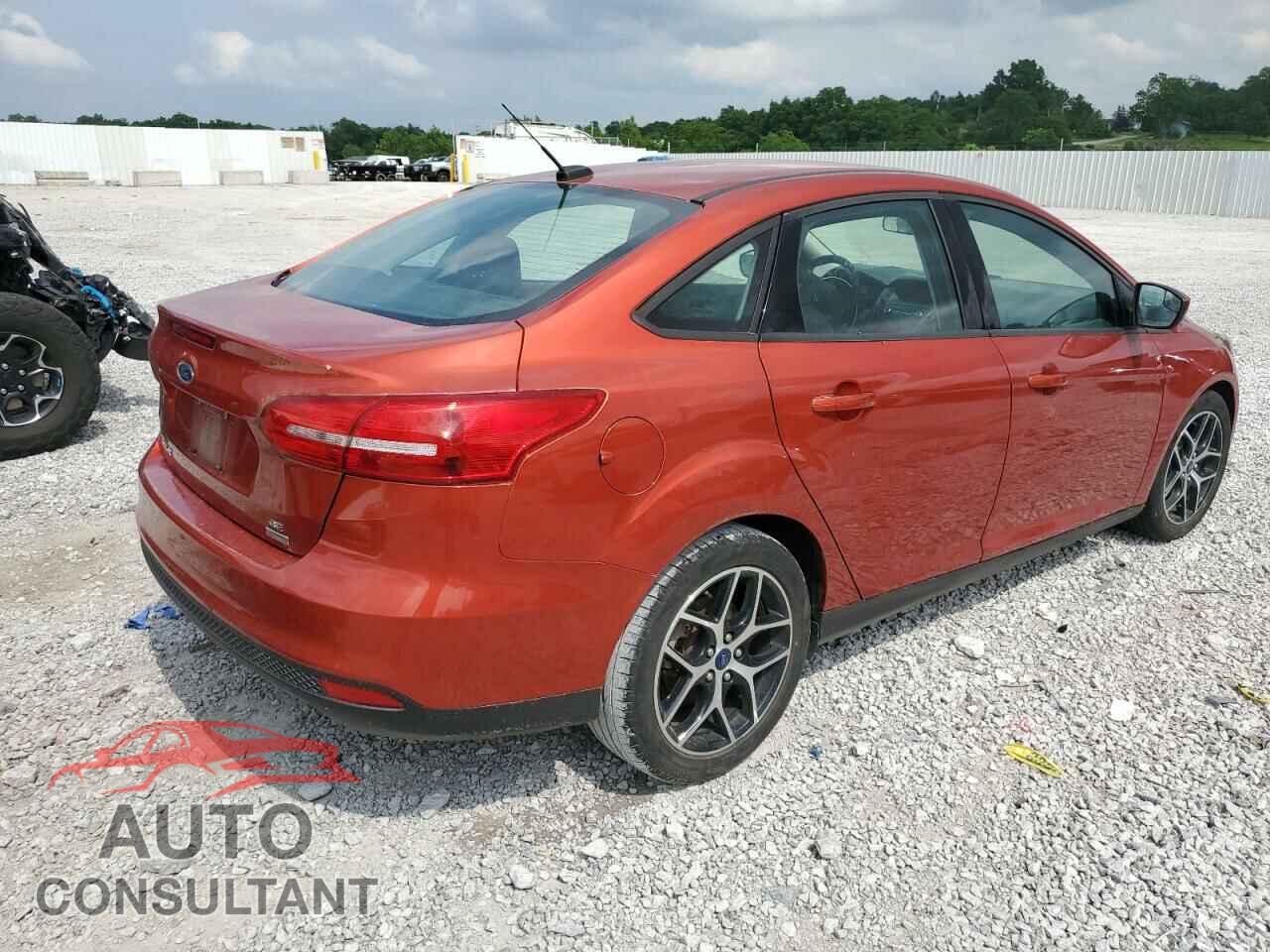 FORD FOCUS 2018 - 1FADP3FE2JL267860