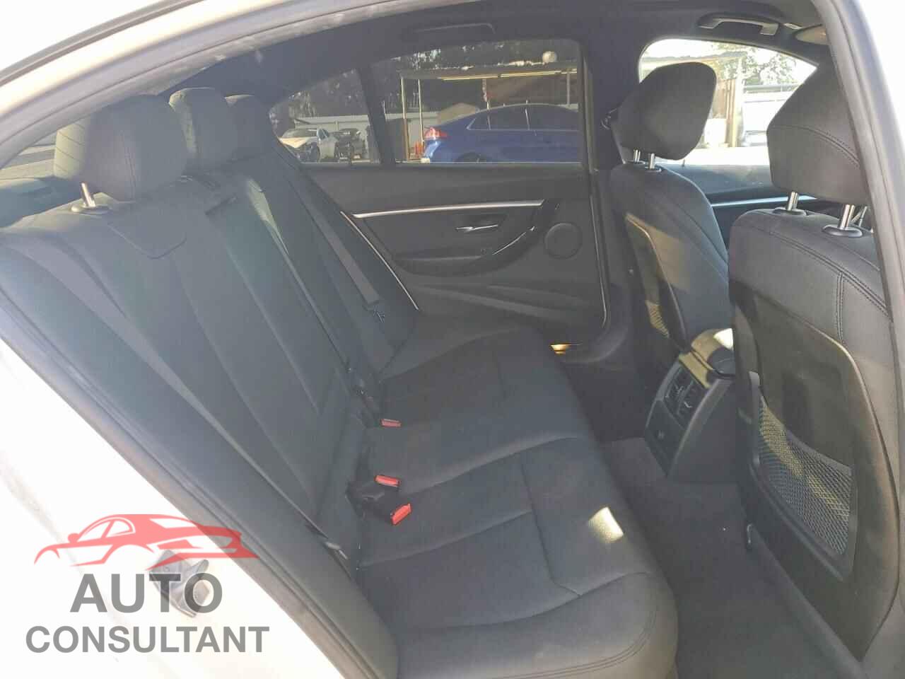 BMW 3 SERIES 2017 - WBA8B9G36HNU56940