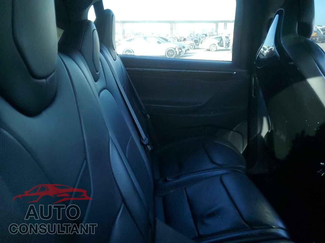 TESLA MODEL X 2017 - 5YJXCDE27HF027331