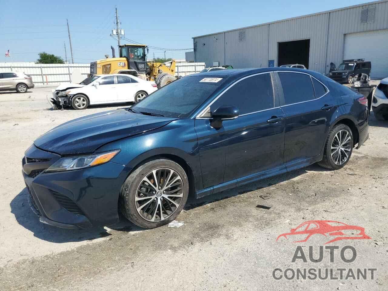 TOYOTA CAMRY 2018 - 4T1B11HK3JU577788