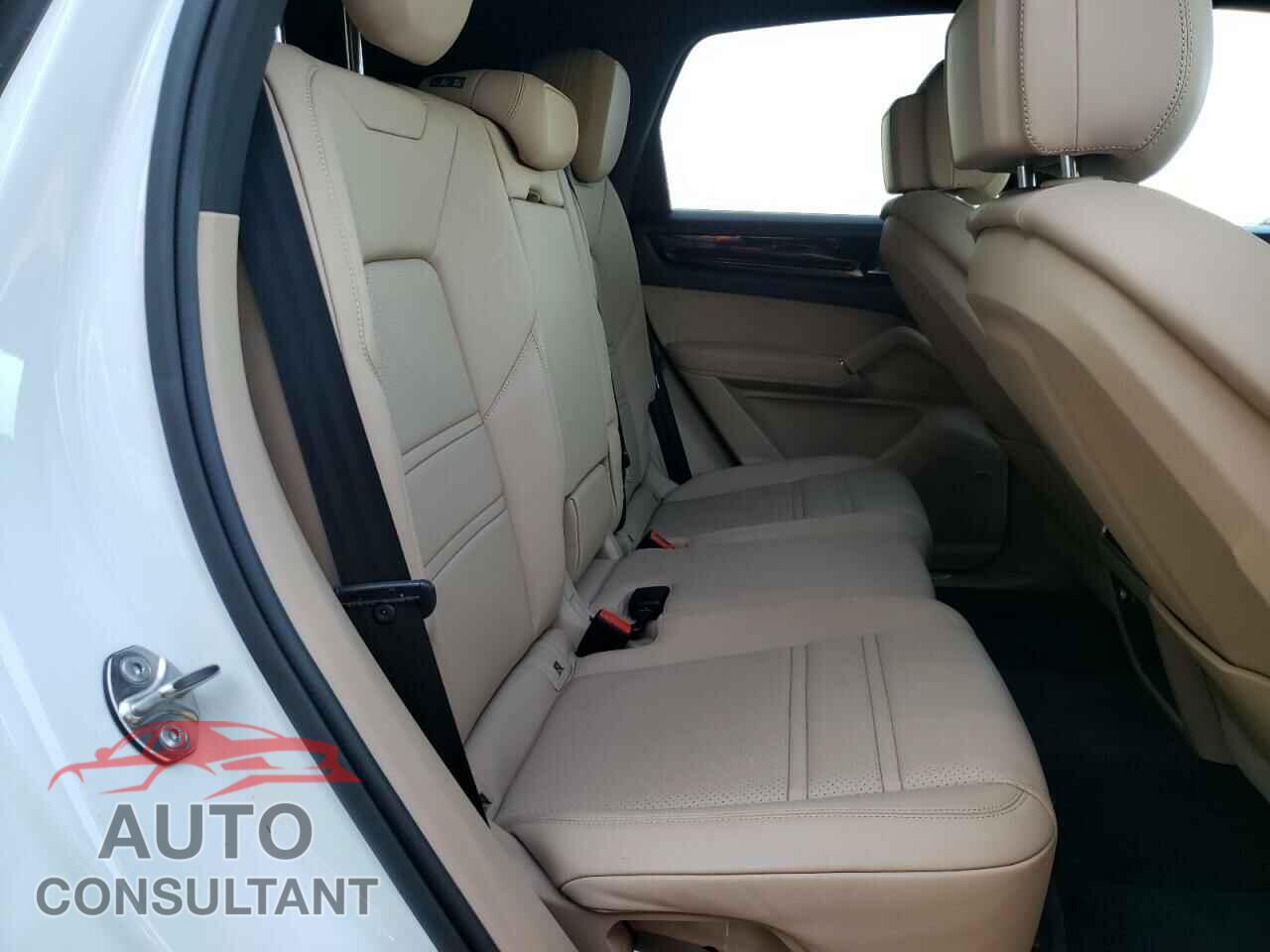 PORSCHE CAYENNE 2021 - WP1AA2AY1MDA03990