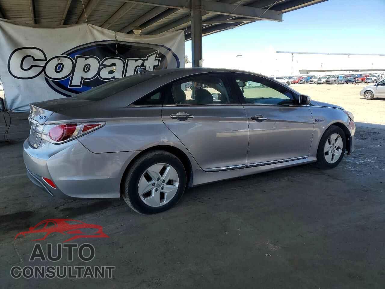 HYUNDAI SONATA 2012 - KMHEC4A43CA023109