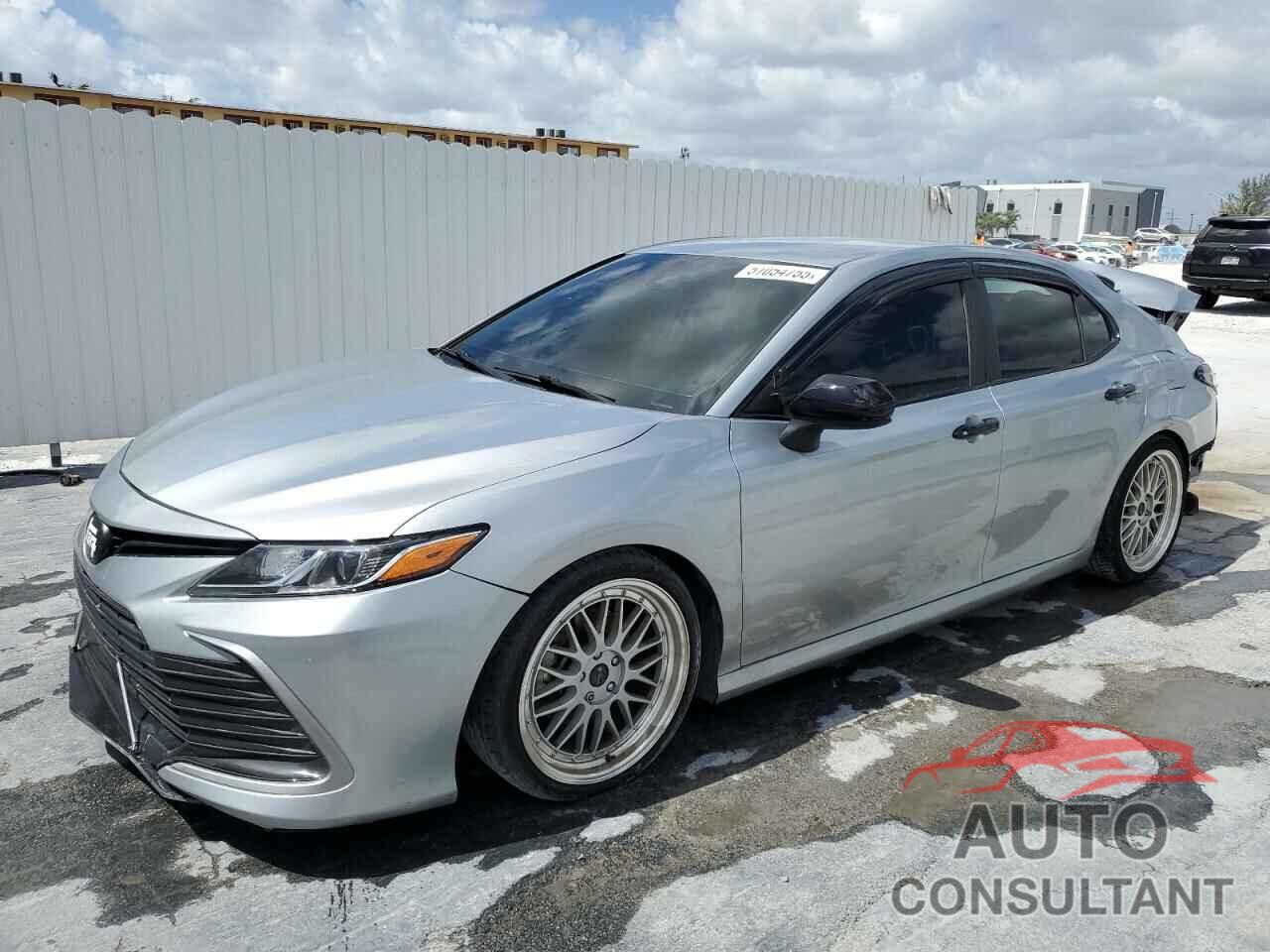 TOYOTA CAMRY 2021 - 4T1C11AK8MU576610