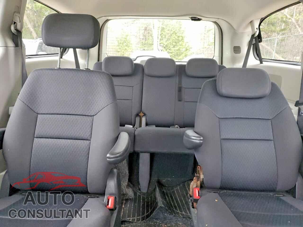 DODGE CARAVAN 2010 - 2D4RN4DE6AR111829