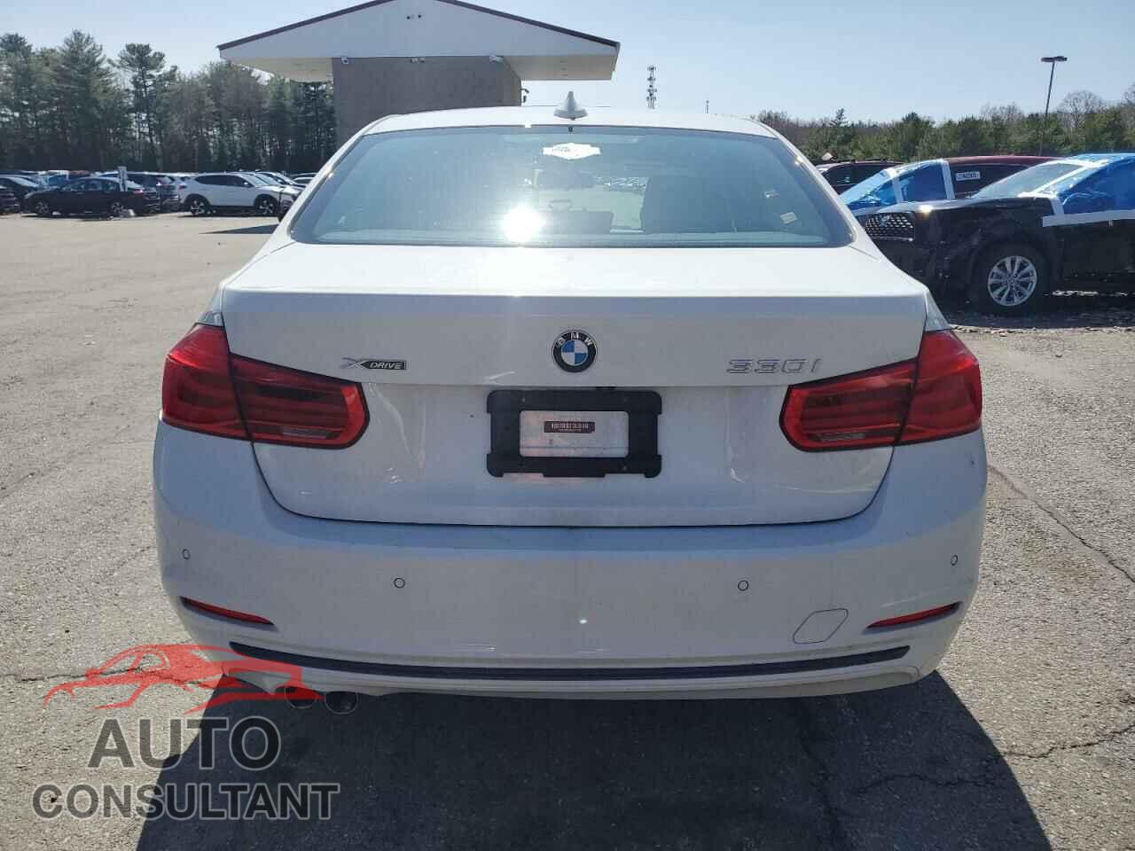 BMW 3 SERIES 2018 - WBA8D9C55JA012768