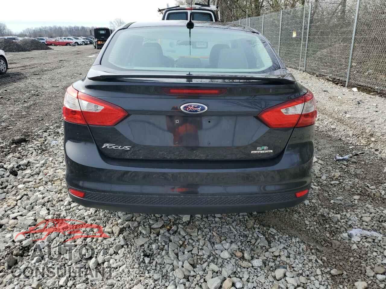 FORD FOCUS 2014 - 1FADP3F28EL383303