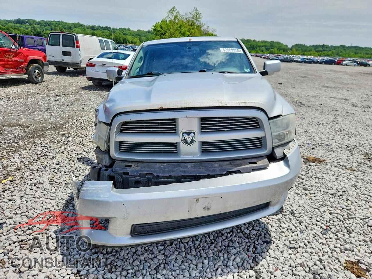 DODGE RAM 1500 2012 - 1C6RD7MT9CS187635