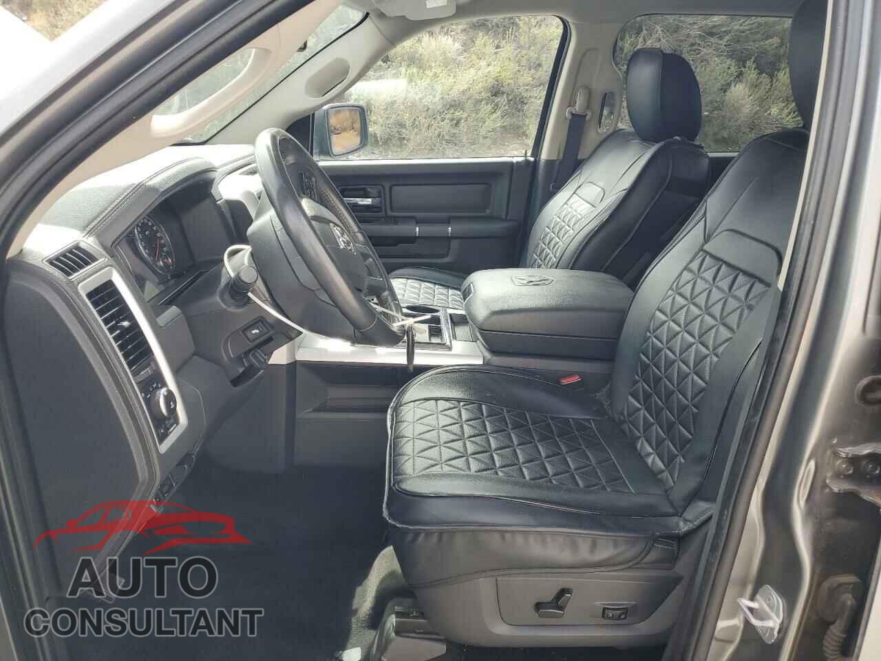 DODGE RAM 1500 2012 - 1C6RD7MT2CS242118
