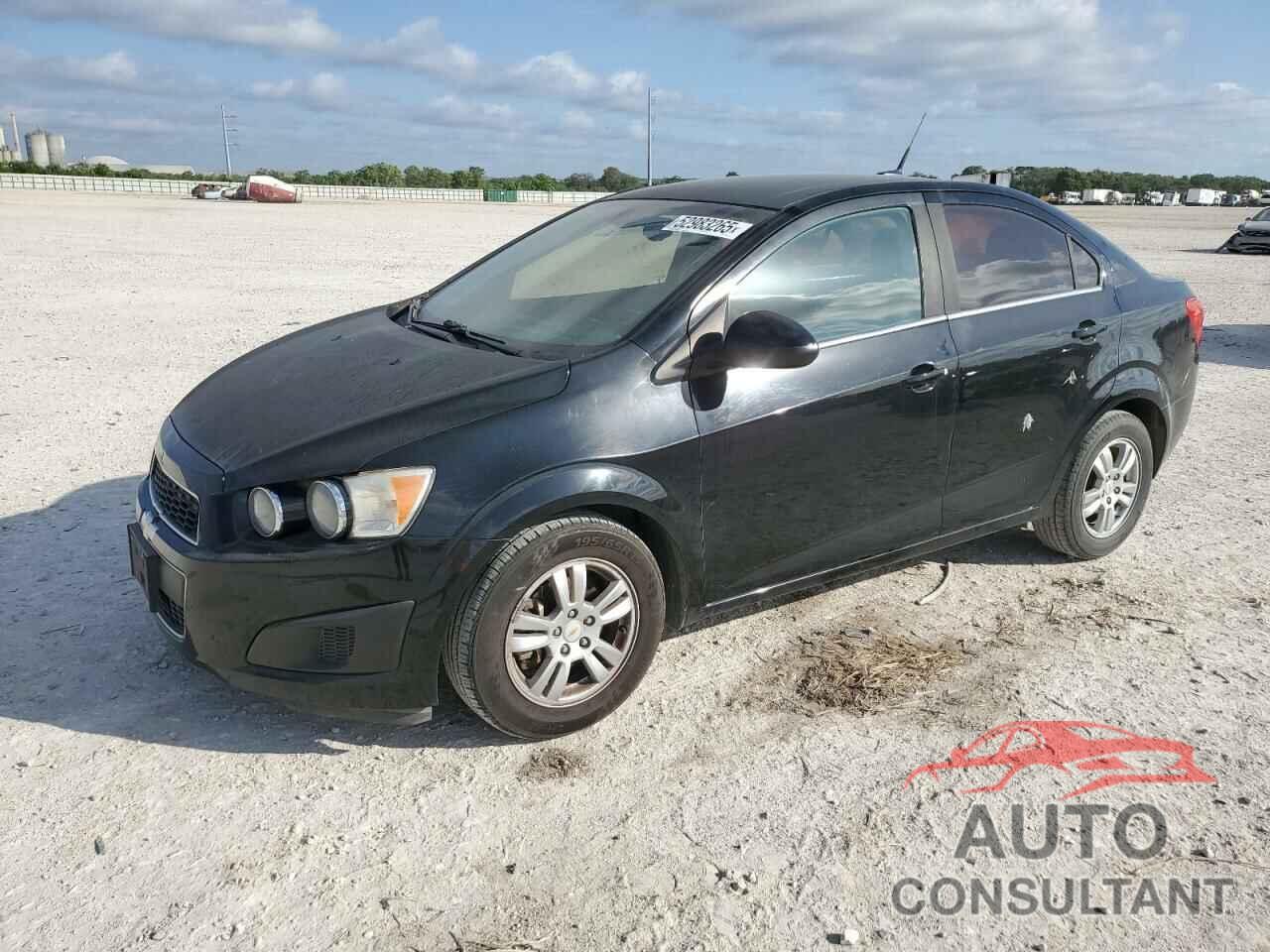 CHEVROLET SONIC 2012 - 1G1JC5SH3C4158902