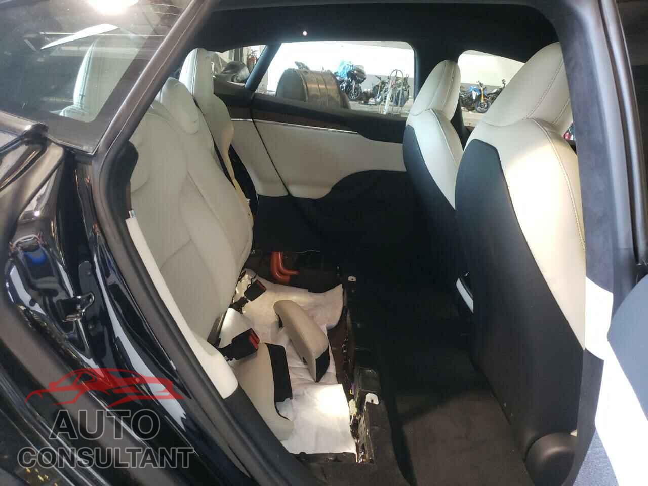 TESLA MODEL S 2021 - 5YJSA1E55MF441999