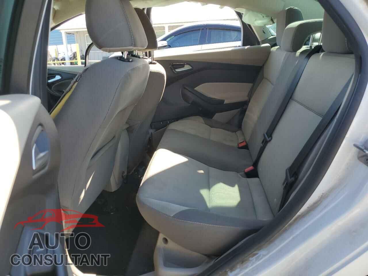 FORD FOCUS 2014 - 1FADP3F25EL430528