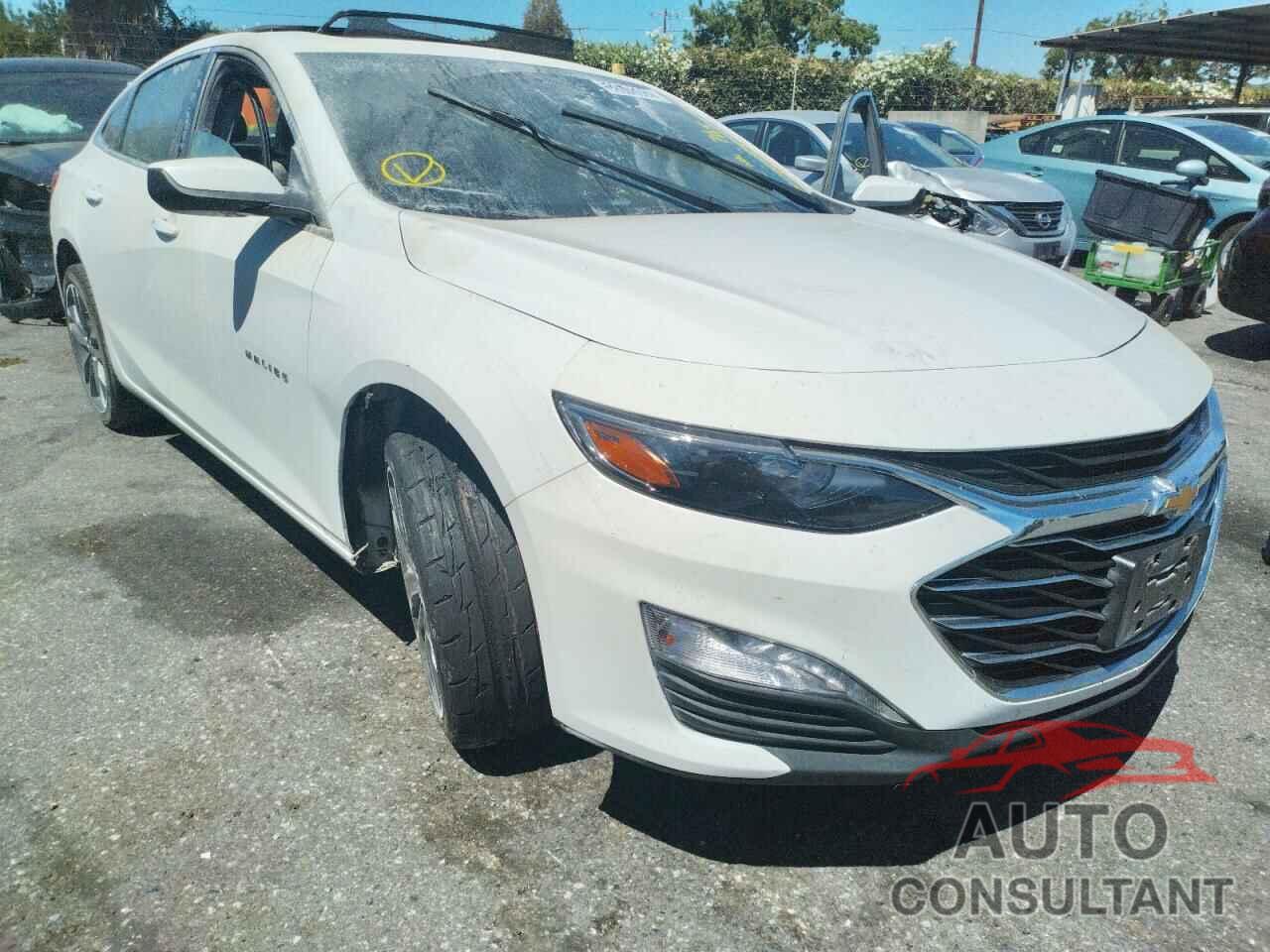CHEVROLET MALIBU 2021 - 1G1ZD5ST4MF040691