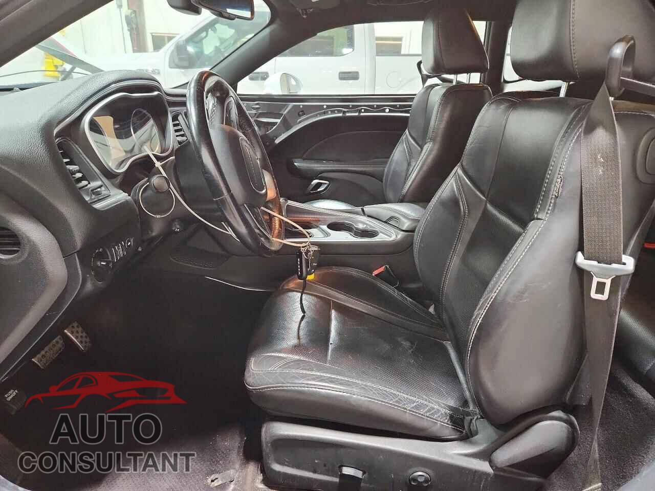 DODGE CHALLENGER 2018 - 2C3CDZGG2JH257543