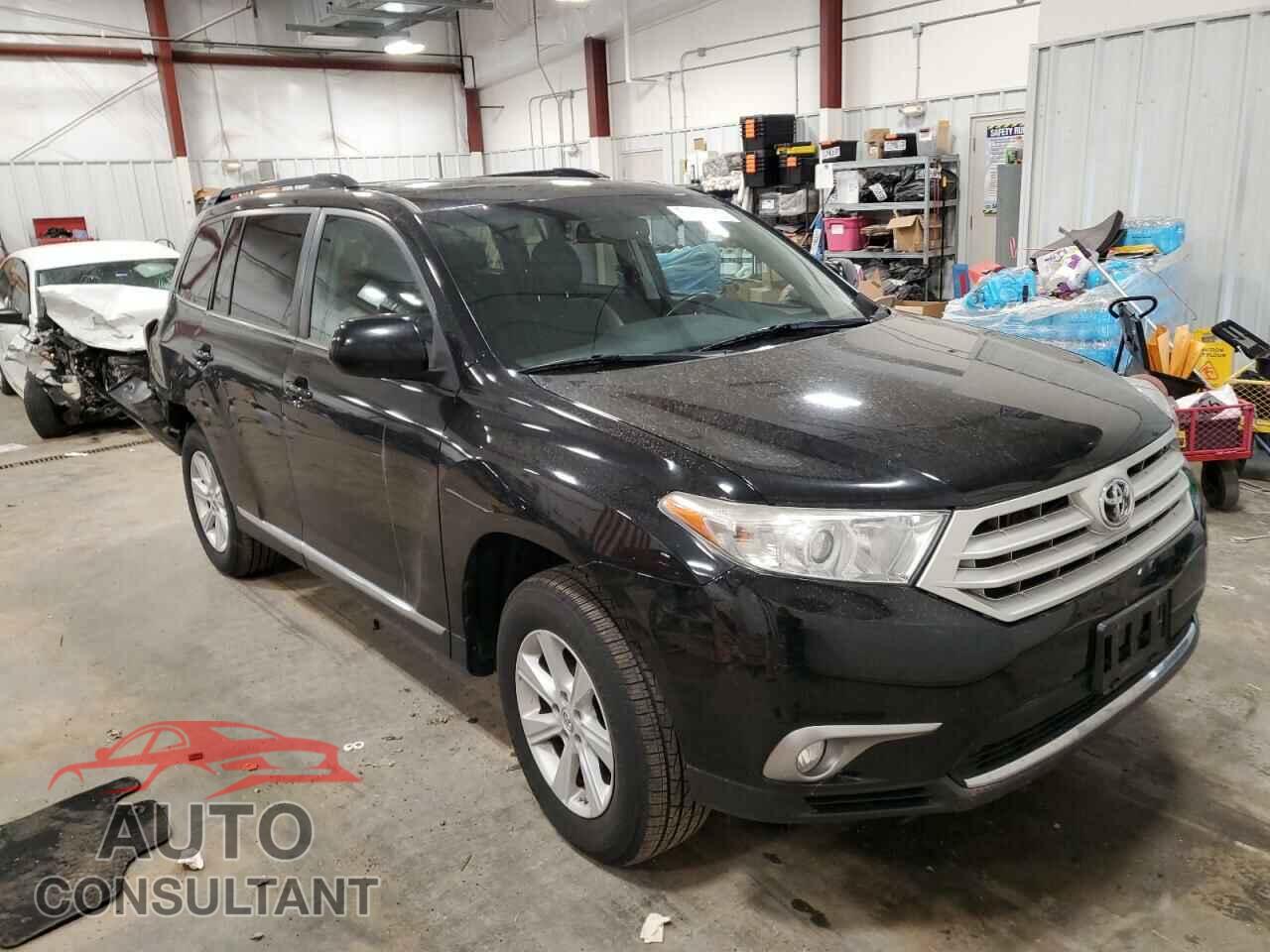 TOYOTA HIGHLANDER 2013 - 5TDBK3EH8DS242525