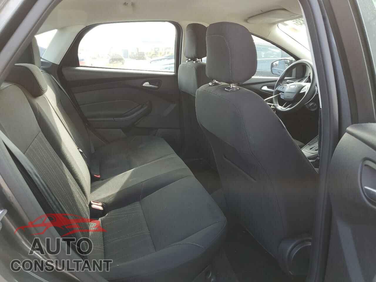 FORD FOCUS 2018 - 1FADP3F28JL208317
