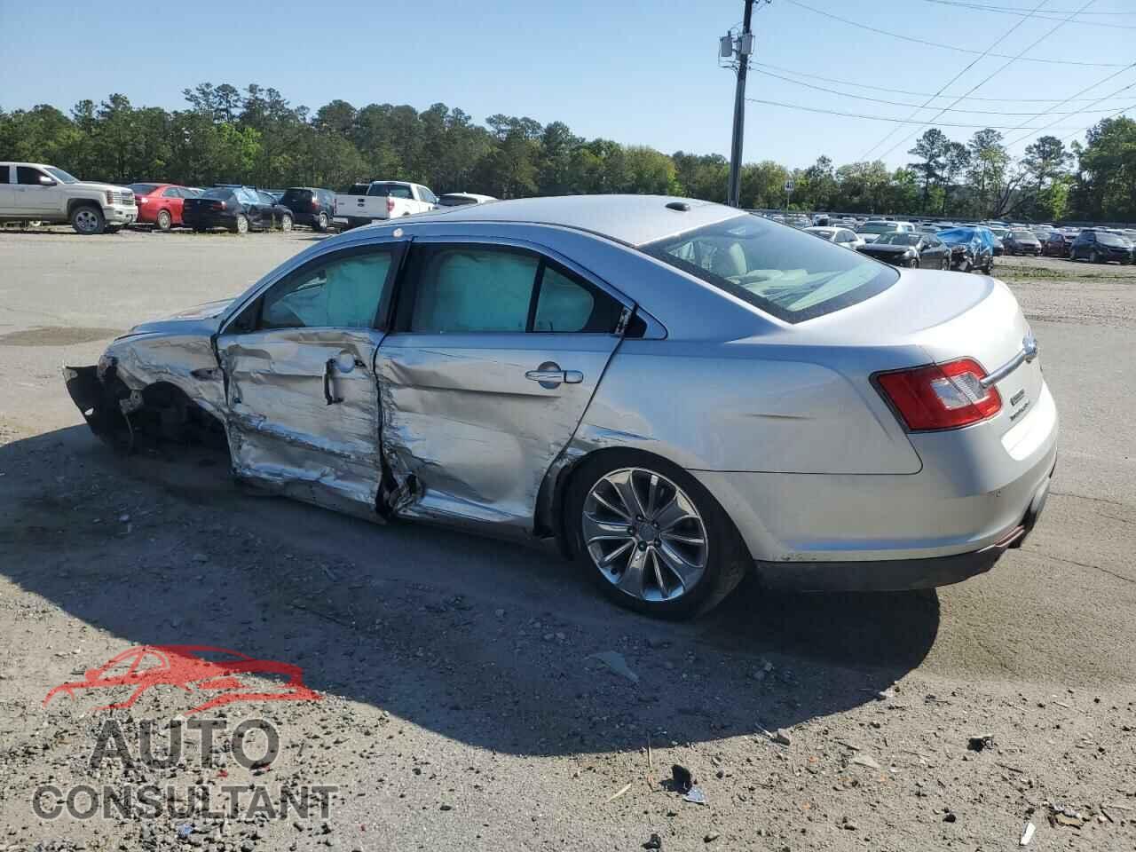 FORD TAURUS 2011 - 1FAHP2FW0BG124761