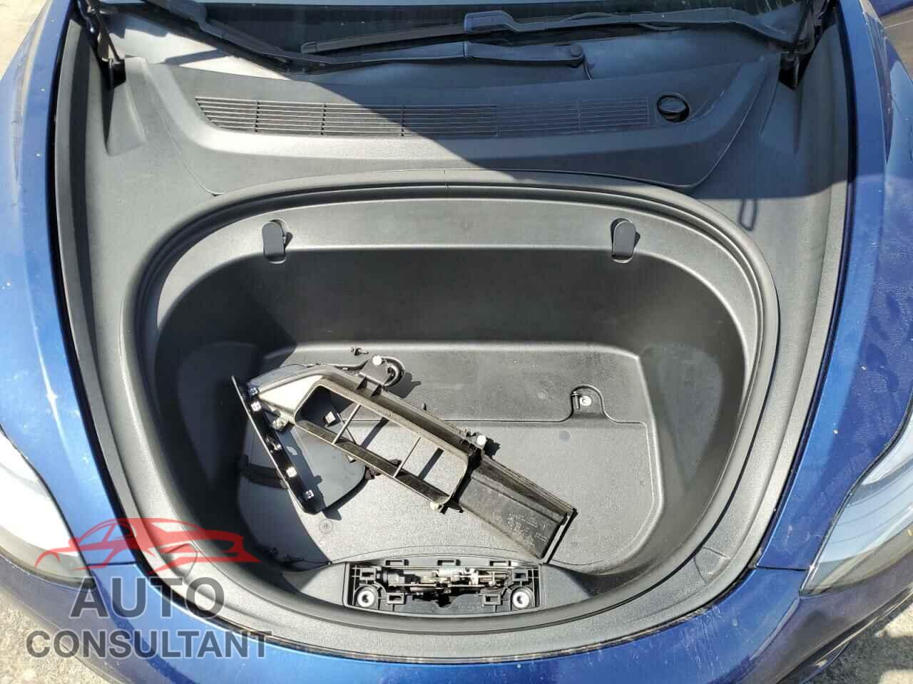 TESLA MODEL 3 2019 - 5YJ3E1EA6KF396820