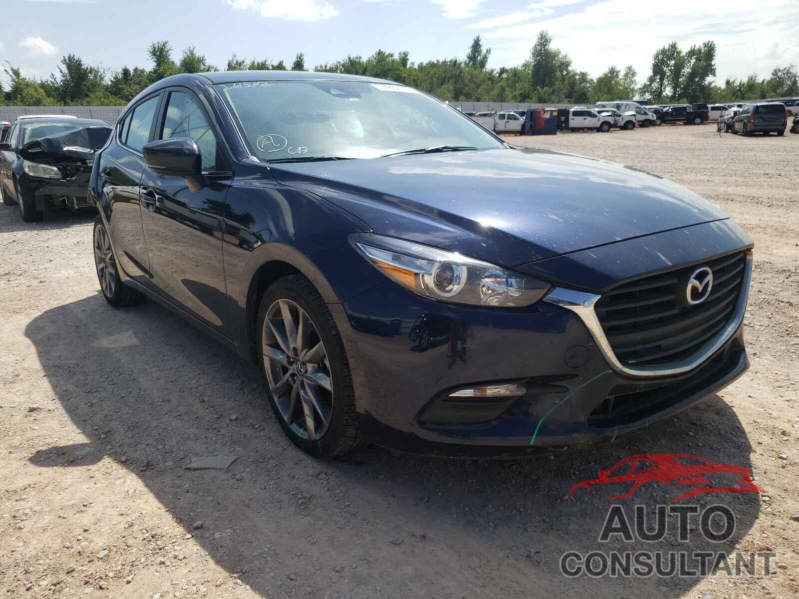 MAZDA 3 2018 - 3MZBN1L33JM261592