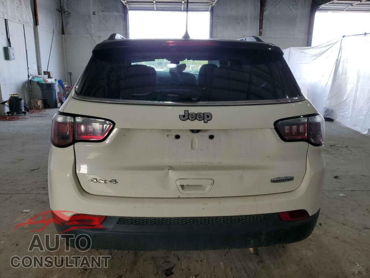 JEEP COMPASS 2018 - 3C4NJDBB3JT434135