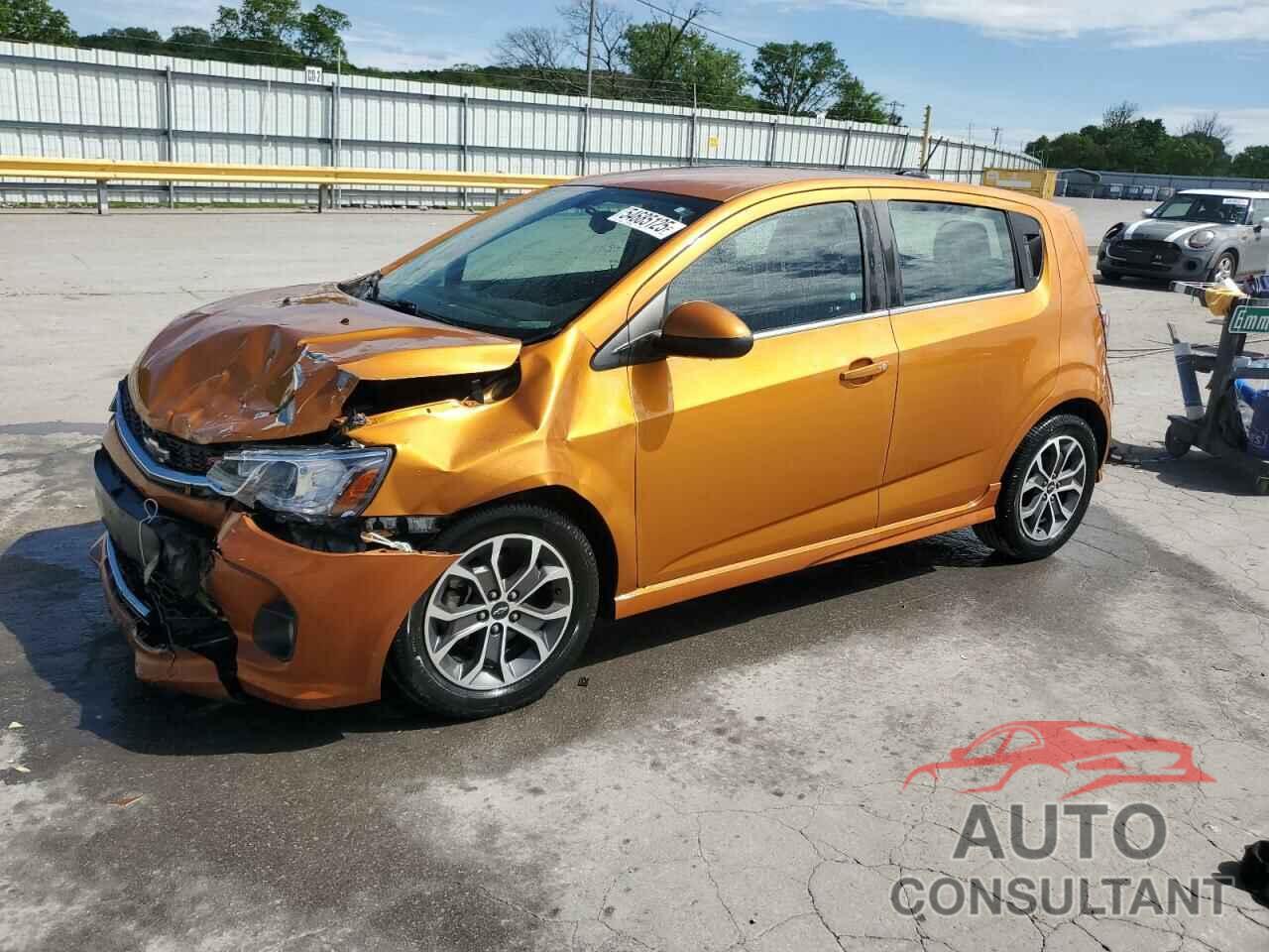 CHEVROLET SONIC 2018 - 1G1JD6SH4J4102760
