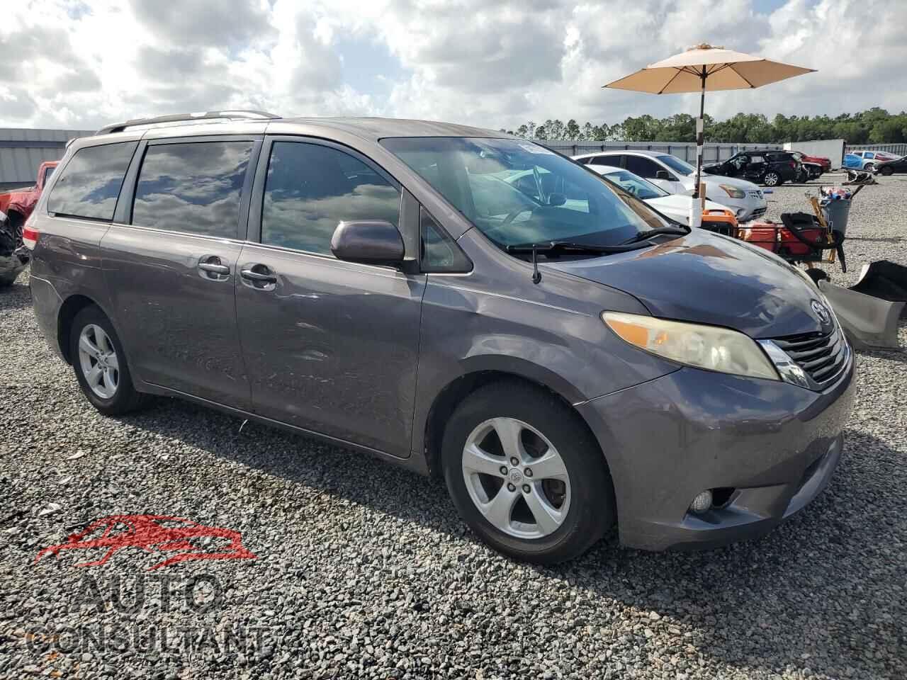 TOYOTA SIENNA 2012 - 5TDKK3DC5CS241613