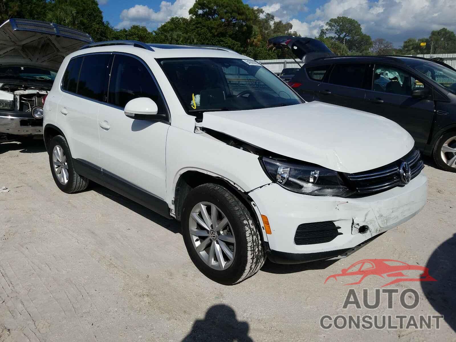 VOLKSWAGEN TIGUAN 2017 - WVGRV7AXXHK022693