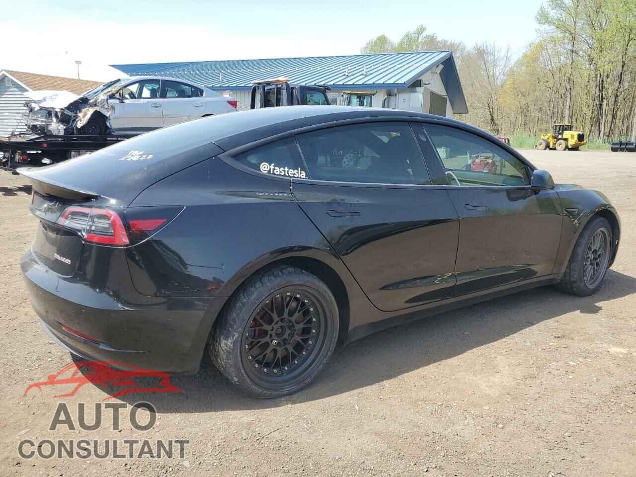 TESLA MODEL 3 2018 - 5YJ3E1EB9JF068279